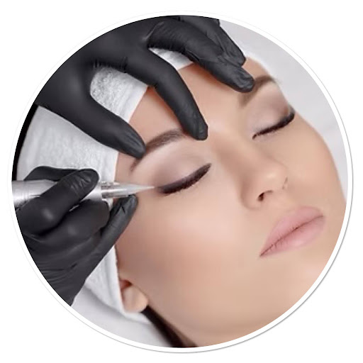 Eyeliner tattoo training